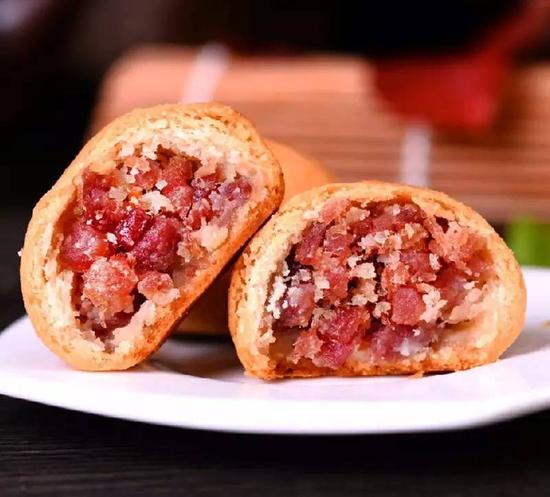 ▍滇式月饼的外皮也是酥皮