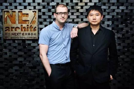 NEXT建筑事务所北京工作室合伙人蒋晓飞(右)和John van de Water(左)