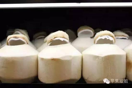 新鲜椰子