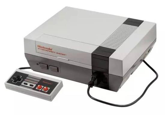 NES 游戏机。图片来自:Oldcomputers