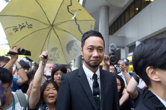 被殴打的公民党成员曾健超