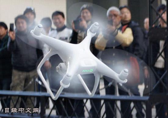 大疆“Phantom 4”型无人机