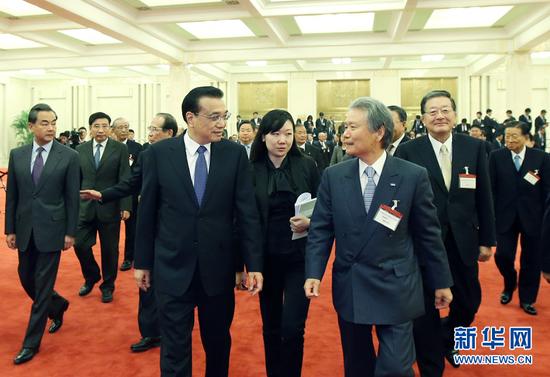 2015年11月,李克强在北京人民大会堂会见日本经济界代表团 图:新华社
