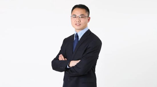 汇添富胡昕炜“酒瘾不减”，高点发产品基民被套两年？