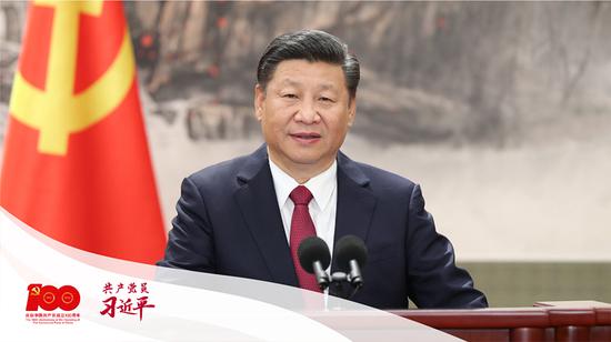 2017年10月25日,习近平等十九届中共中央政治局常委同中外记者见面。这是习近平发表重要讲话。