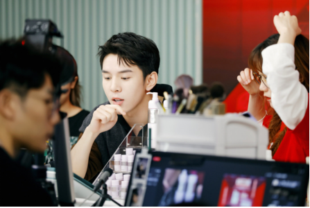 7天场观腰斩过半，“入淘”东方甄选路走弯了？