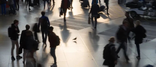 昔日成都地产“一哥”蓝光发展：股价跌至面值退市，债务重组遥遥无期