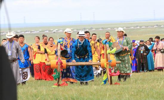 抢枢方队入场