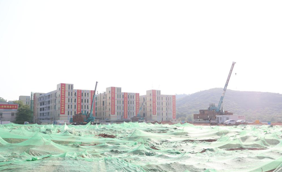 4月8日，位于深圳市光明区的贝特瑞高端锂离子电池负极材料产业化项目开工建设。（深圳市光明区委宣传部供图 新华网 发）
