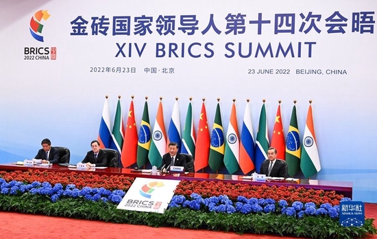 6月23日晚,国家主席习近平在北京以视频方式主持金砖国家领导人第十四次会晤并发表题为《构建高质量伙伴关系 开启金砖合作新征程》的重要讲话。新华社记者 饶爱民 摄