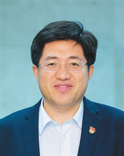 三沙市委副书记、市长阿东