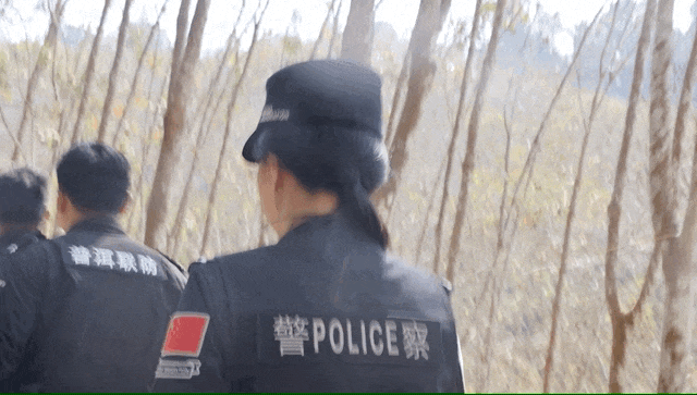 骆超然在边境巡逻中。新华社发