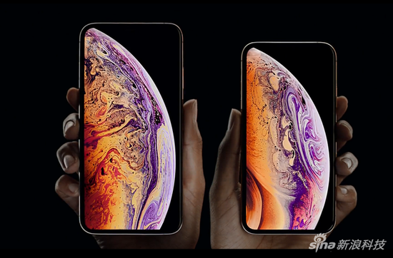 左为iPhone XS Max 右为iPhone XS