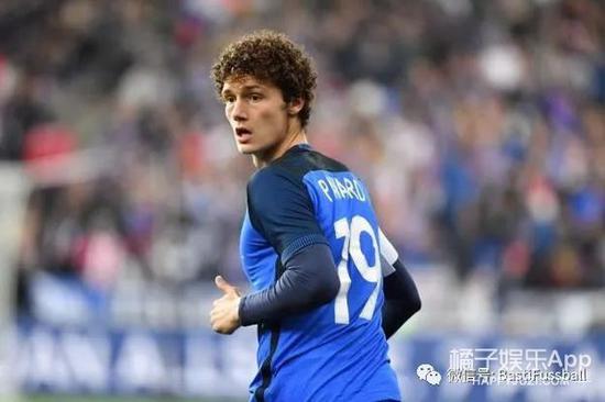 25 Benjamin Pavard 帕瓦尔