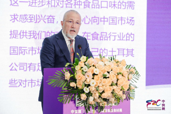 土耳其伊斯坦布尔商会副会长Ahmet Özer致辞