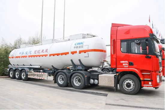 第十八届中国专用车展 | 中集·陕汽 冠领未来！