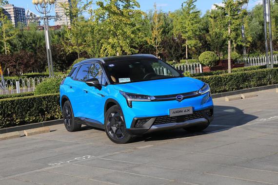 广汽Aion LX 自动变道