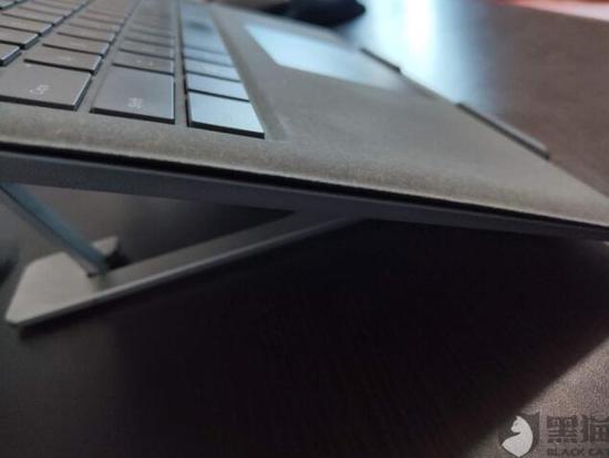 微软|网友投诉：微软笔记本电池鼓包 官方让网友承担3513元维修费