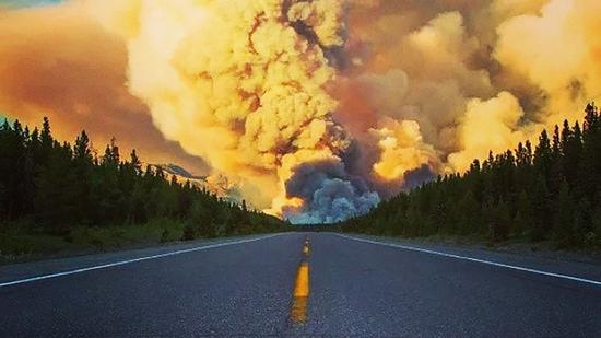 加拿大林火蔓延面积未来24小时将扩大一倍|加