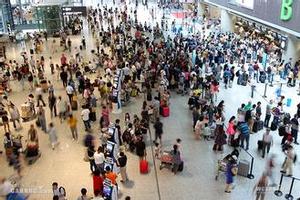 【#首都机场大面积延误#】 今日,受雷雨天. 来