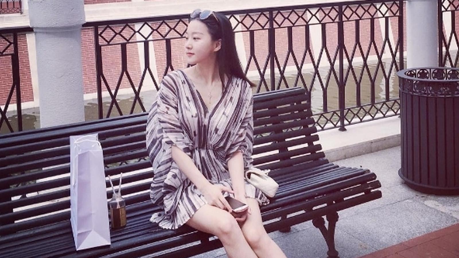 马龙绯闻女友夏露清纯似水娃娃