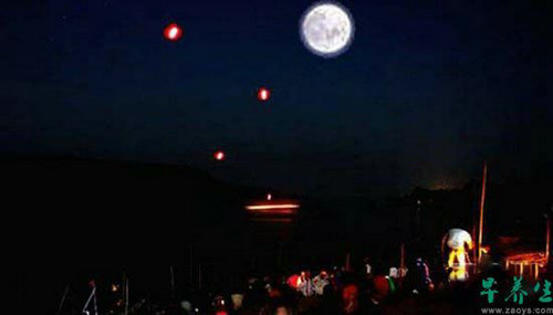 18. 大多数大气现象都能用沼泽气或其它自然现象来解释,但是这张在越南湄公河上方所拍到的照片中出现的娜迦灯却连科学家都不知道是怎么回事。这些漂浮在半空中的火球从水面浮出,在消失不见之前持续在天空持续攀升好几十公尺。