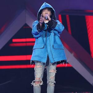 【华晨宇颠覆演唱《我的滑板鞋》】华晨宇滑.