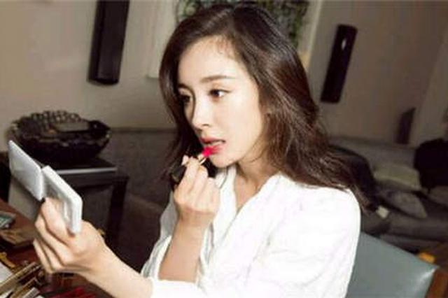 【杨幂回应称不知孙杨想法 流汗是真的】杨. 来