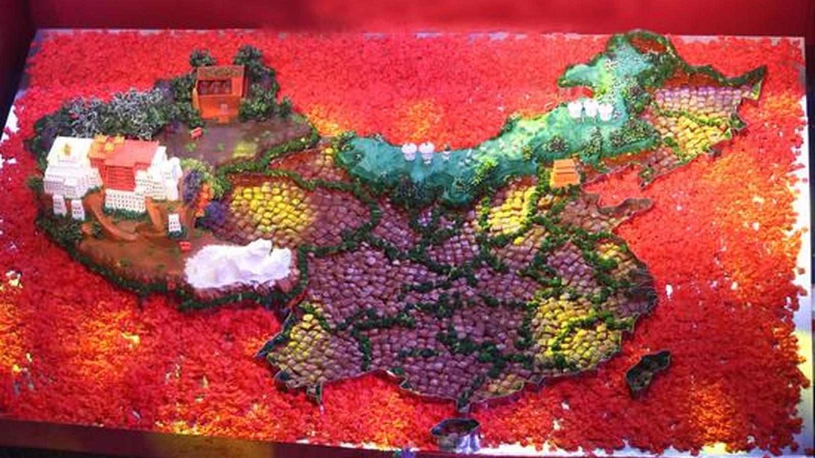 厨师用百块红烧肉制中国地图 33头猪作原料