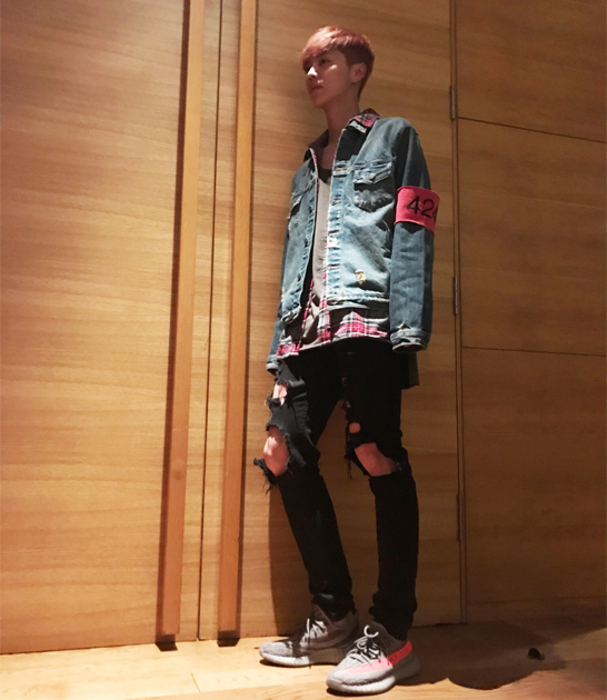 最长情的陪伴也比不过鹿晗和他的破洞裤