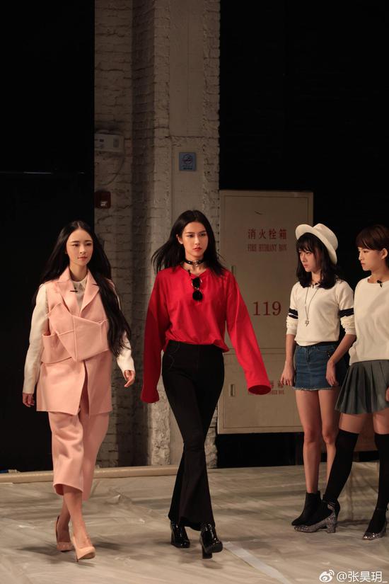 张昊月气场十足