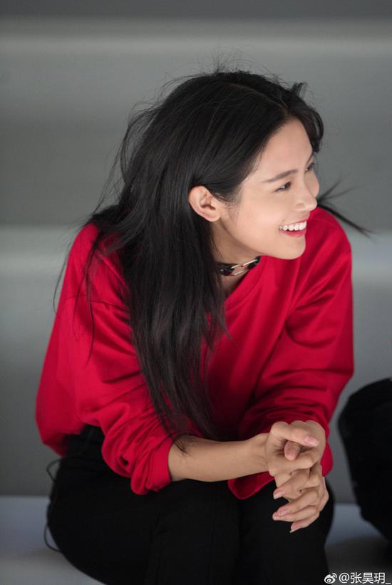 张昊月气场十足