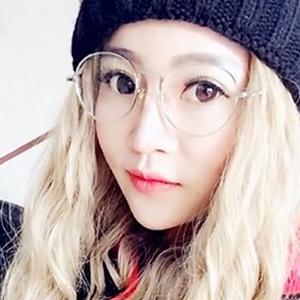 【东北姐姐自曝卸妆照 网友看后急呼要娶她. 来