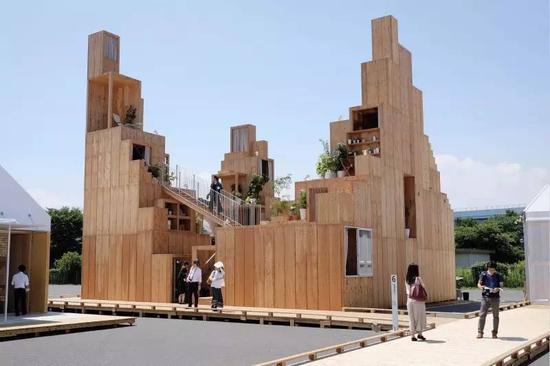 2016年8月,东京,设计师原研哉策划的“House Vision”展览上,大东建托与建筑师藤本壮介通过这个塔型住宅重新定义“出租公寓”概念。此展中12 个项目均展现对未来“家的想象”。