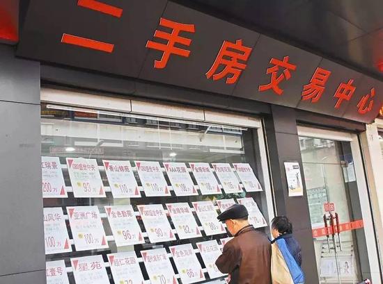对初次购房者来说,成熟楼盘是一个不错的选择。