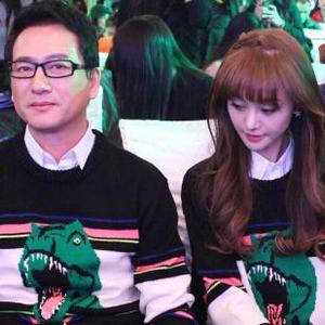 【郑爽偷拿爸爸手机发微博 求老爸不要再黑. 来