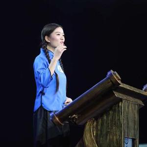 【中国诗词大会才女陈更 有气度有才华的诗. 来