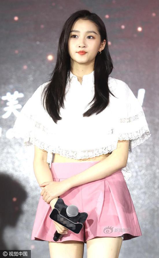 逆天长腿 关晓彤近期长腿合集