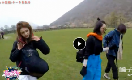 许晴几乎只和毛阿敏以及两个男孩讲话,其他人基本无交流。