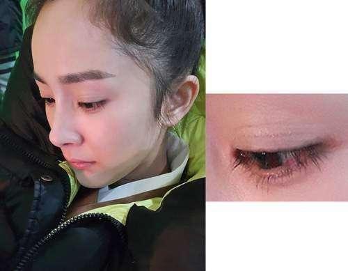 也有人说是因为贴了双眼皮贴,都怪化妆师不走心把杨幂给画丑了。