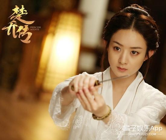 打败以上9位女神而荣获第一名的是谁呢?
噔噔蹬蹬~
那就是最近在热播剧《楚乔传》中扮演楚乔的赵丽颖!