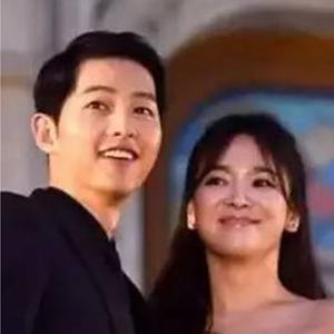 宋仲基宋慧乔同游巴厘岛 疑似是去拍婚纱照?