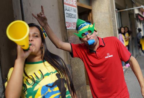 侨胞被认可 巴西设中国移民日图片 28942 500