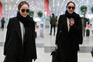 39岁侯佩岑二胎后身材火速恢复 返台心情好