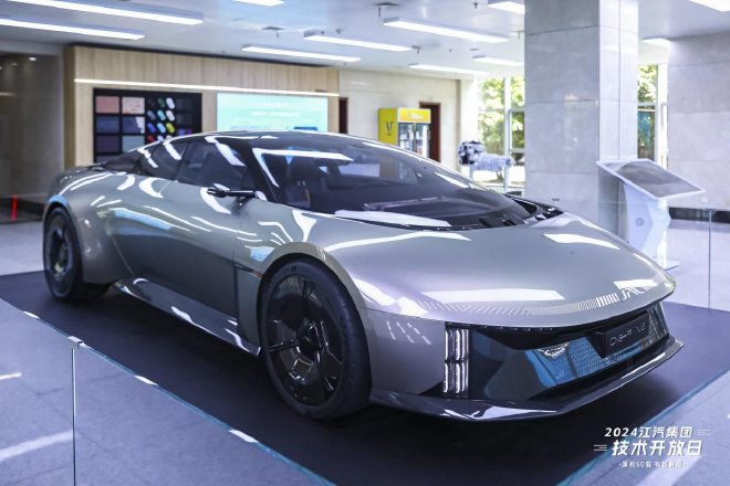 注:技术开放日期间,江汽集团展示的全新技术愿景概念车,是其对前瞻性技术方向的高度集成