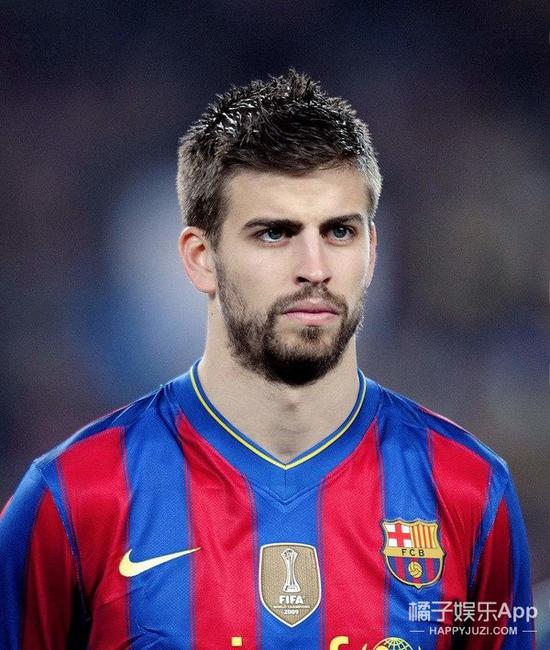 35 Gerard Piqué 皮克