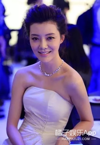 有人说她长得像车晓