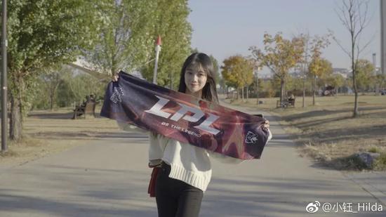 宋义进Rookie女友