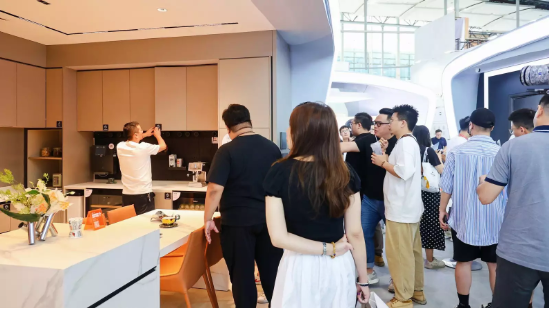 尚品宅配联合睿住智能推出“睿住智选”，首度亮相建博会引领智慧整家新趋势