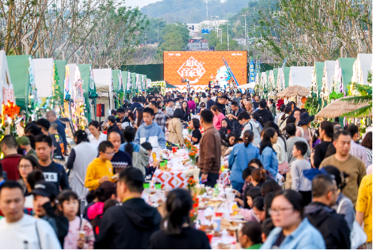 龙湖“龙民节”:一个“小”群体与时代邂逅的社交局